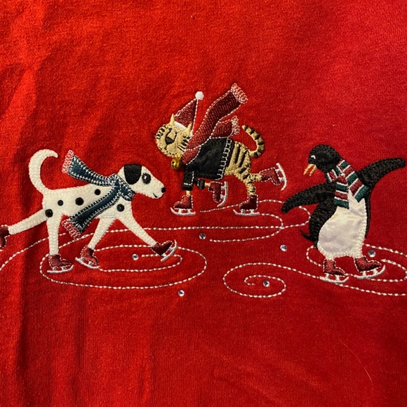 Christmas/Winter themed  fleece sweatshirt - Picture 2 of 7